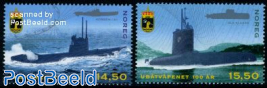 Submarines 2v